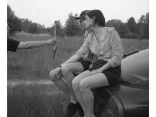 D. Misiorny, bez tytułu (How to make long story short), 2012, fotografia czarno-biała, 212 cm x 150 cm.
